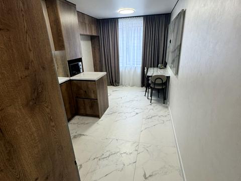 квартира за адресою Білогірська вул., 12