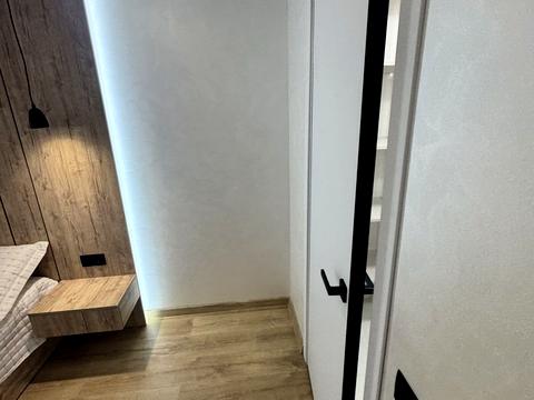 квартира за адресою Білогірська вул., 12