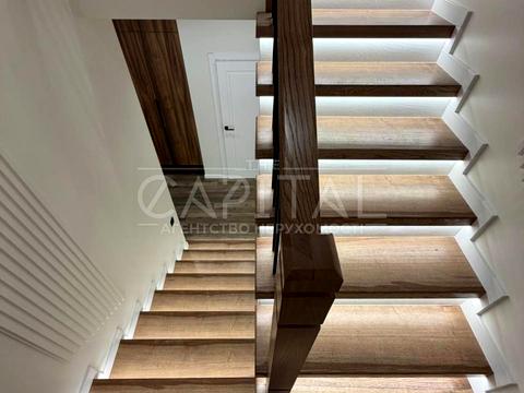 дом по адресу с. Петропавловская Борщаговка, Каштановая ул.