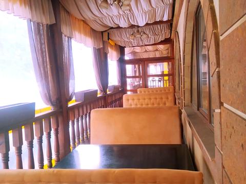 комерційна за адресою 23 Серпня вул., 64