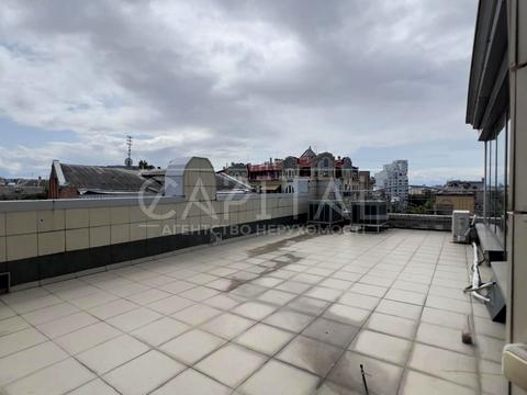 комерційна за адресою вул. Большая Житомирская, 20