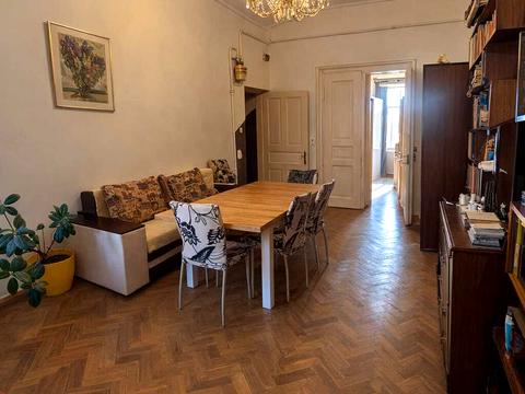 квартира за адресою Михайла Грушевського вул., 15