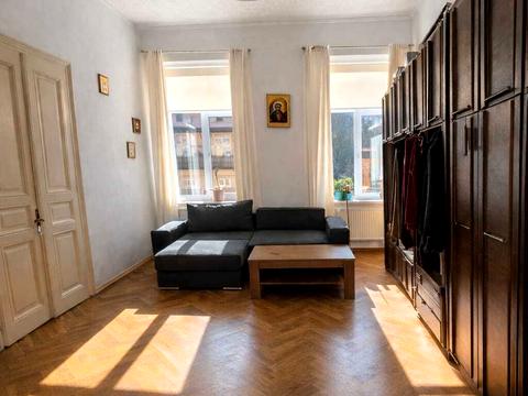 квартира за адресою Михайла Грушевського вул., 15