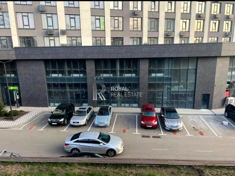 комерційна за адресою Любомира Гузара просп. (Космонавта Комарова), 13