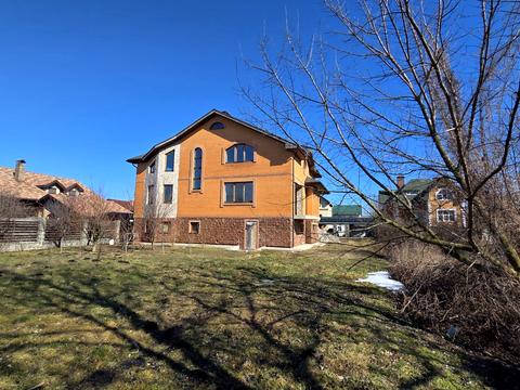 будинок за адресою Центральна вул.