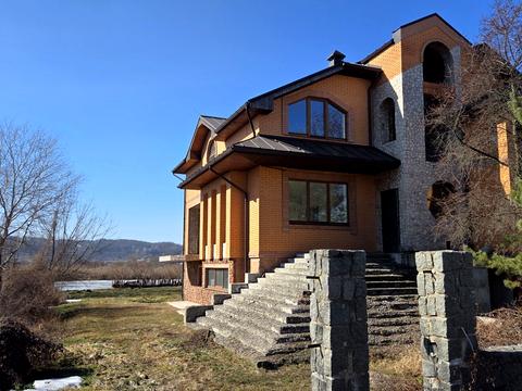 будинок за адресою Центральна вул.