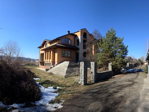 будинок за адресою Центральна вул.