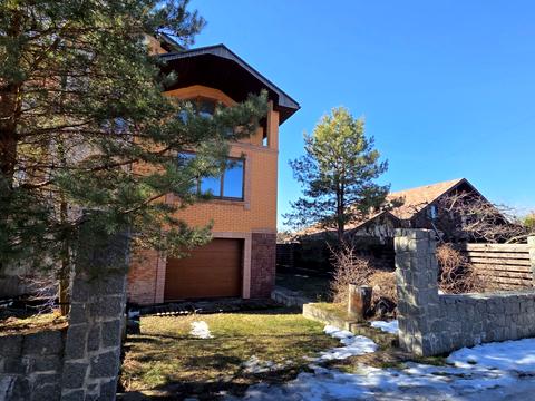 будинок за адресою Центральна вул.