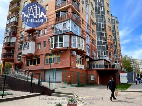 комерційна за адресою Головна вул., 216