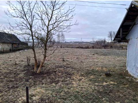 участок по адресу Центральна, 40