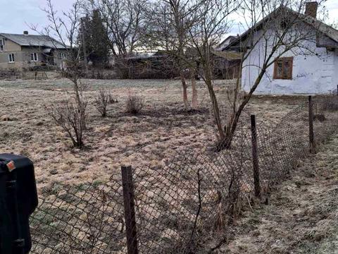 участок по адресу Центральна, 40