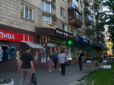 комерційна за адресою Кирилівська вул. (Фрунзе), 111