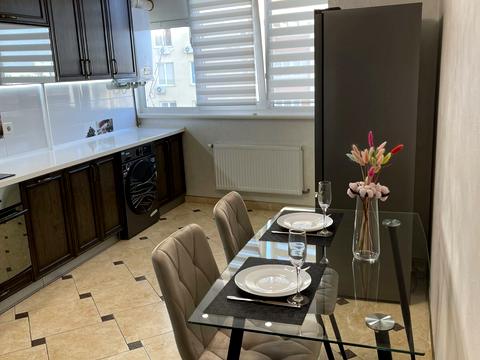 квартира за адресою Тролейбусна вул., 11-Б