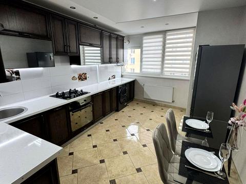 квартира за адресою Тролейбусна вул., 11-Б