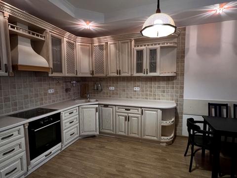 квартира по адресу Миколы Бажана просп., 12