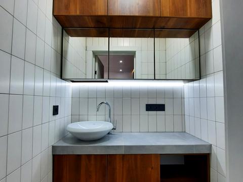 комерційна за адресою Шевченка вул., 12