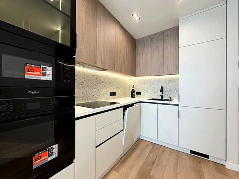 квартира за адресою Романа Левицького вул., 4