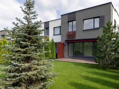 будинок за адресою Олександра Матросова вул., 23