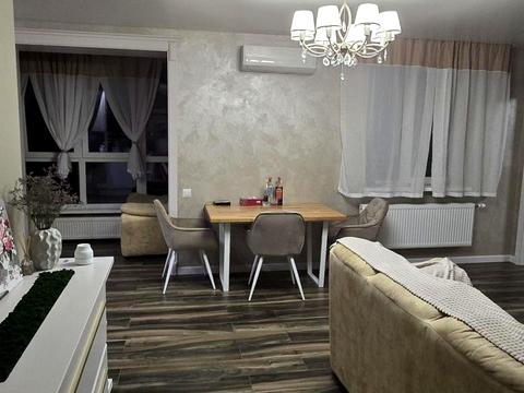 квартира за адресою Льва Ландау просп. (50-річчя СРСР), 52-В