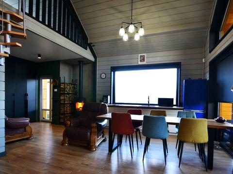 будинок за адресою Володимира Івасюка вул.