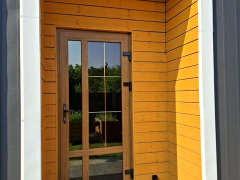 будинок за адресою Володимира Івасюка вул.