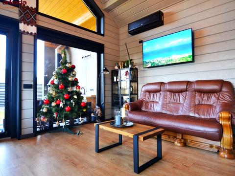 будинок за адресою Володимира Івасюка вул.