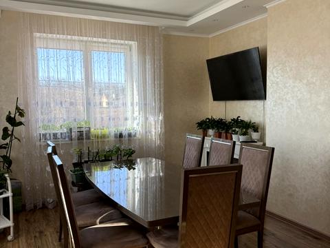 будинок за адресою Хмельницького, 1