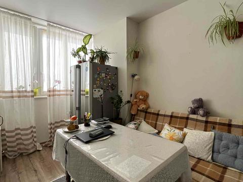 квартира за адресою Захисників України вул. (1-го Травня), 42