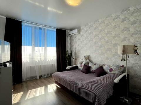 квартира за адресою Захисників України вул. (1-го Травня), 42