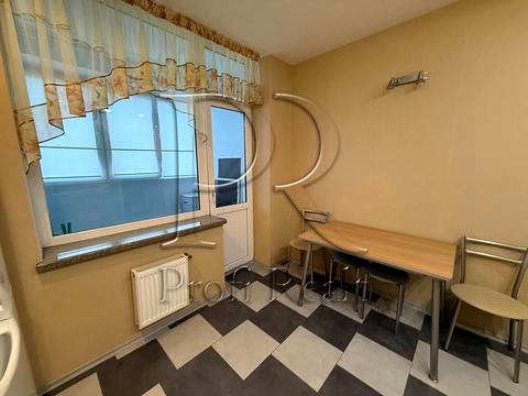 квартира за адресою Верховинна вул., 37