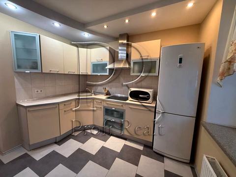 квартира за адресою Верховинна вул., 37