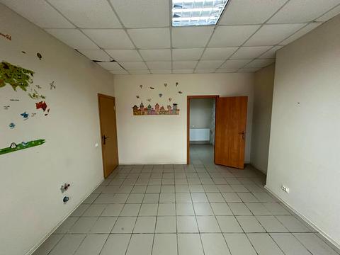 комерційна за адресою Василя Стуса вул., 37А