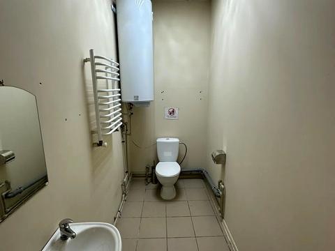 комерційна за адресою Василя Стуса вул., 37А