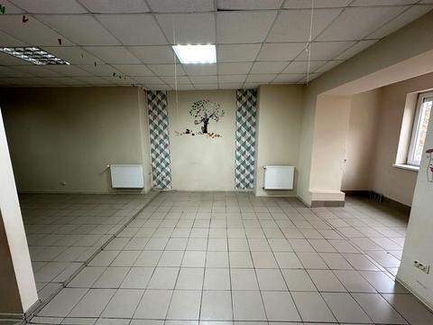 комерційна за адресою Василя Стуса вул., 37А