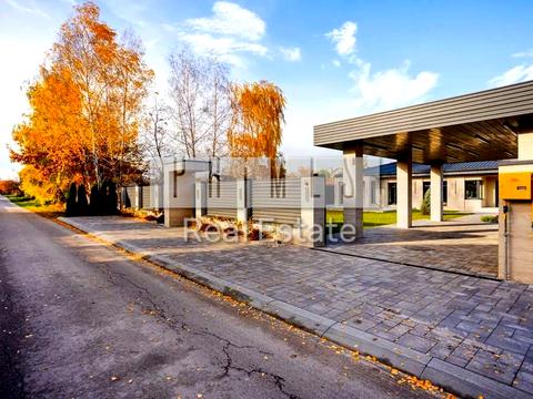 будинок за адресою Вишнева, 44