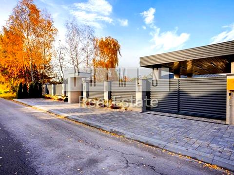 будинок за адресою Вишнева, 44