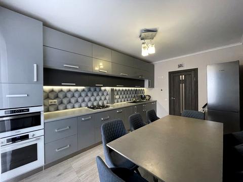 квартира за адресою Василя Стуса вул., (Будинок 5)