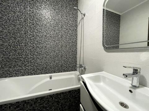 квартира за адресою Василя Стуса вул., (Будинок 5)