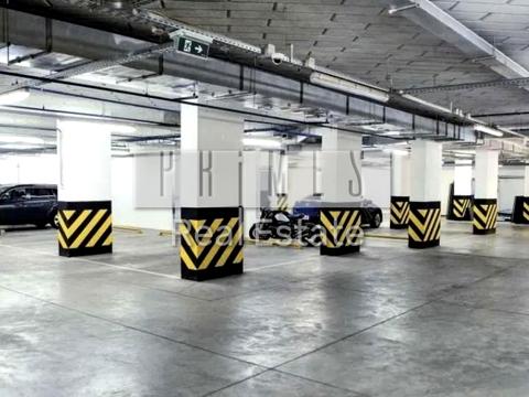 паркомісце за адресою Андрія Верхогляда вул. (Михайла Драгомирова), 3