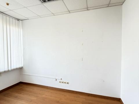 комерційна за адресою В'ячеслава Чорновола просп. (), 63