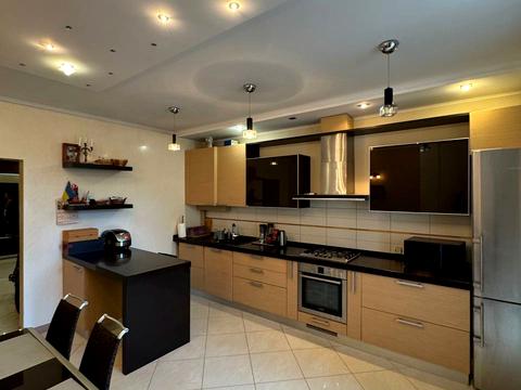 квартира за адресою Олени Кульчицької вул., 16г