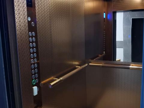 квартира за адресою Андрія Верхогляда вул. (Михайла Драгомирова), 14-А