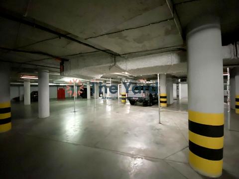 паркомісце за адресою Андрія Верхогляда вул. (Михайла Драгомирова), 7-9