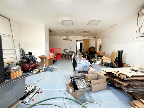 комерційна за адресою Київ, Якуба Коласа вул., 2