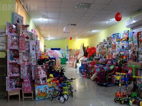 комерційна за адресою Ринок вул., 8