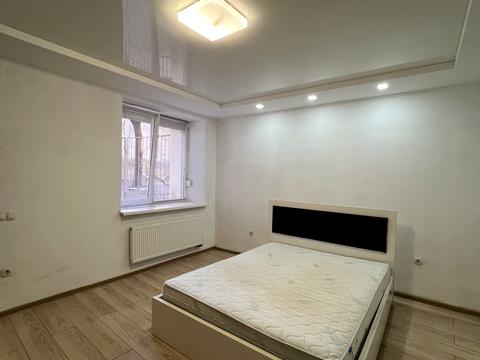 квартира за адресою Шота Руставелі вул., 20