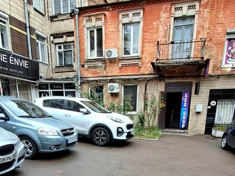 коммерческая по адресу Крещатик ул. (Kreschatic), 46Б 