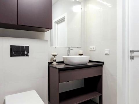 квартира за адресою Новоберегова вул., 12-А