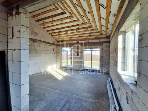 дом по адресу Евгения Плужника ул., 12