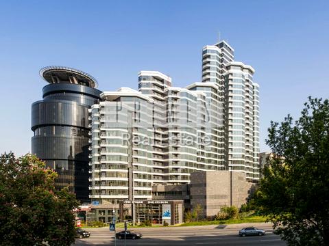 комерційна за адресою Болсуновська вул. (Сергія Струтинського), 2